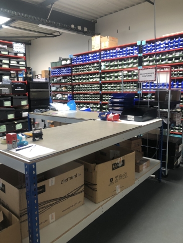 stock de composants electroniques